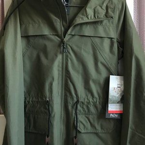 Green rain jacket windbreaker